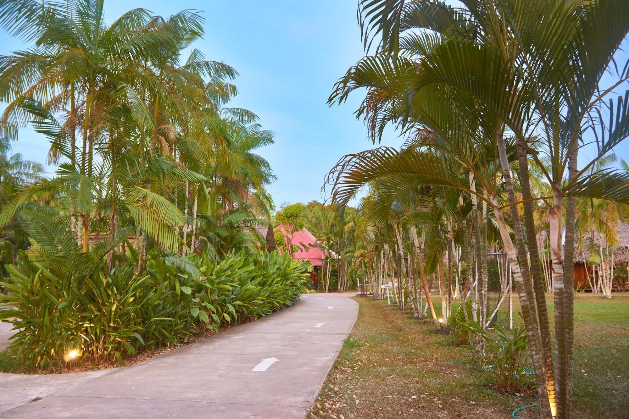 Manish Hotel Ecologico Pucallpa Buitenkant foto